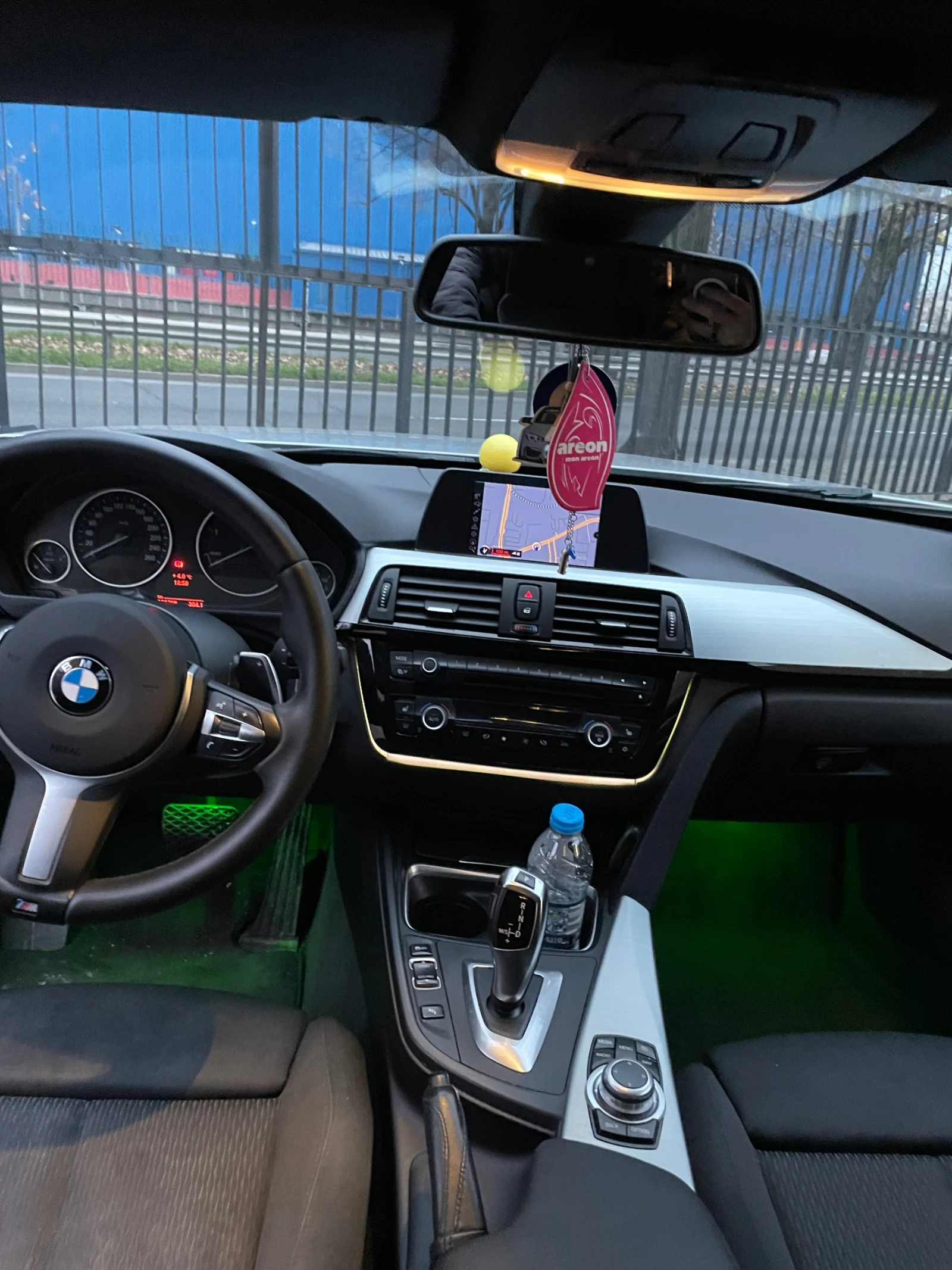 BMW 318 M салон  - изображение 6