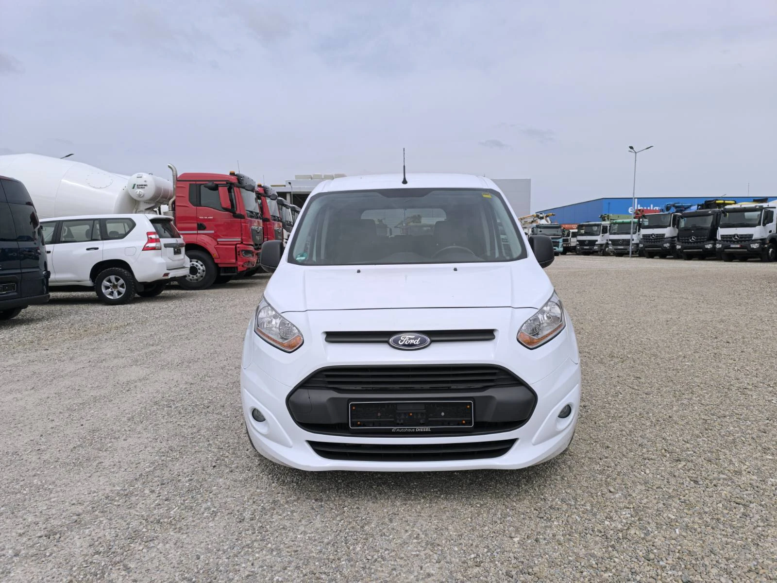 Ford Tourneo Connect 1.6 TDCI 7 МЕСТЕН, снимка 2 - Автомобили и джипове - 54067768