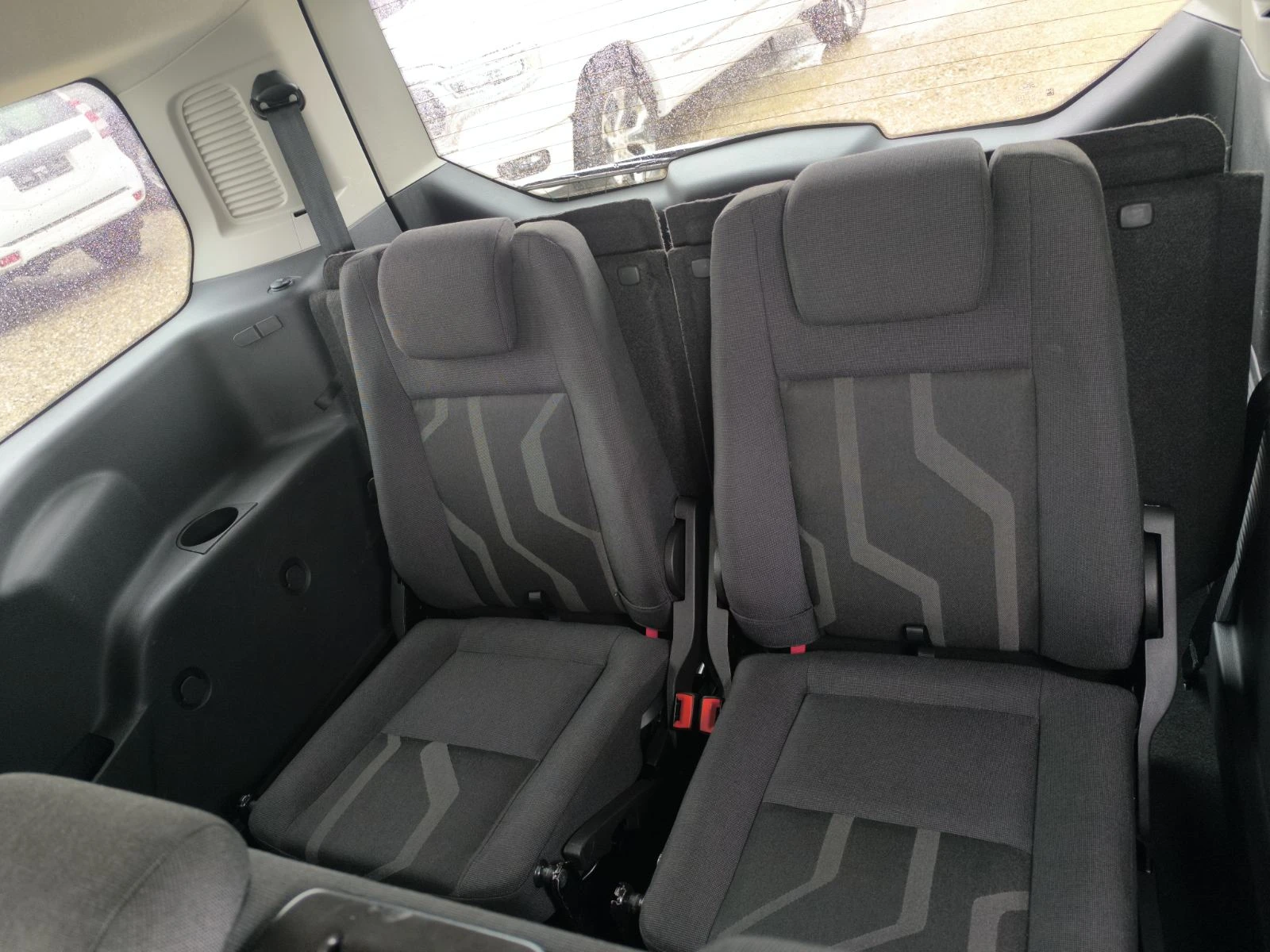 Ford Tourneo Connect 1.6 TDCI 7 МЕСТЕН, снимка 12 - Автомобили и джипове - 54067768