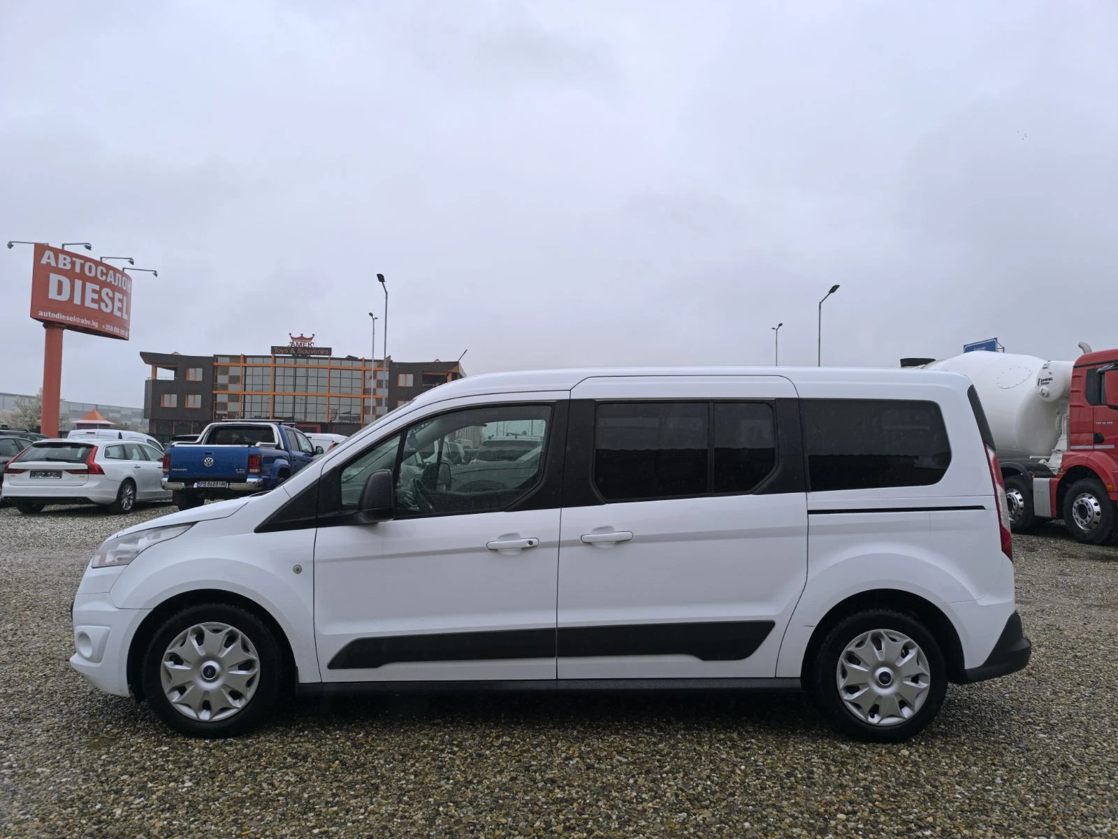 Ford Tourneo Connect 1.6 TDCI 7 МЕСТЕН, снимка 4 - Автомобили и джипове - 54067768