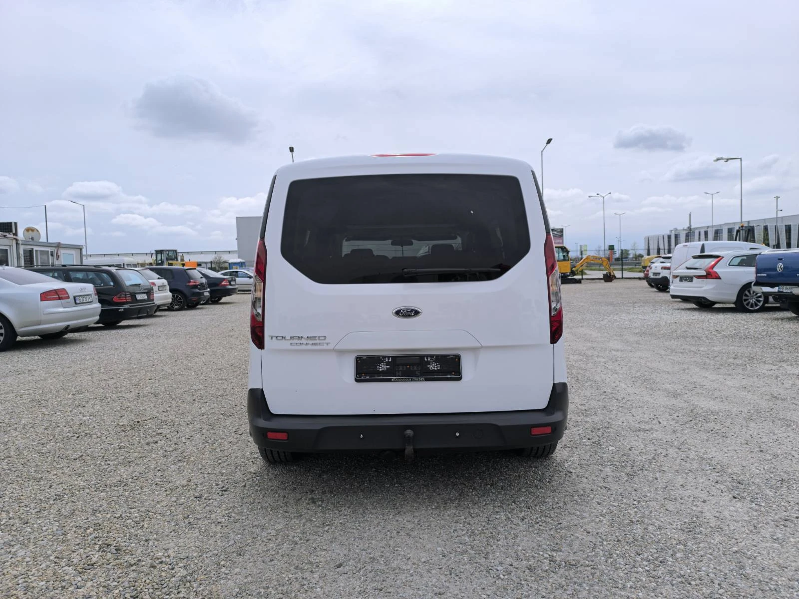 Ford Tourneo Connect 1.6 TDCI 7 МЕСТЕН, снимка 6 - Автомобили и джипове - 54067768