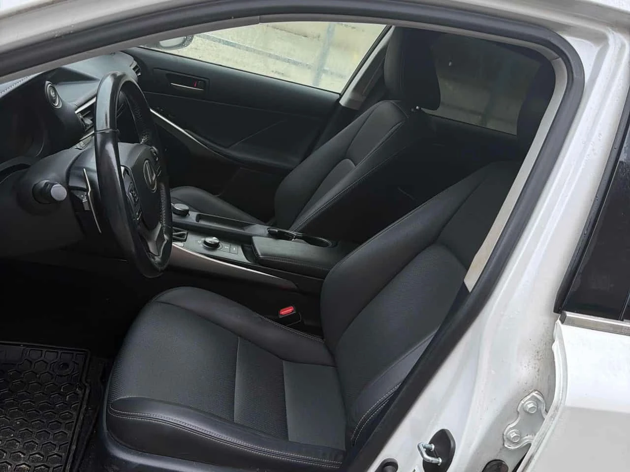 Lexus IS 300 * CARFAX * КАМЕРА * 2 КЛЮЧА * ПОДГРЕВИ, снимка 15 - Автомобили и джипове - 54486995