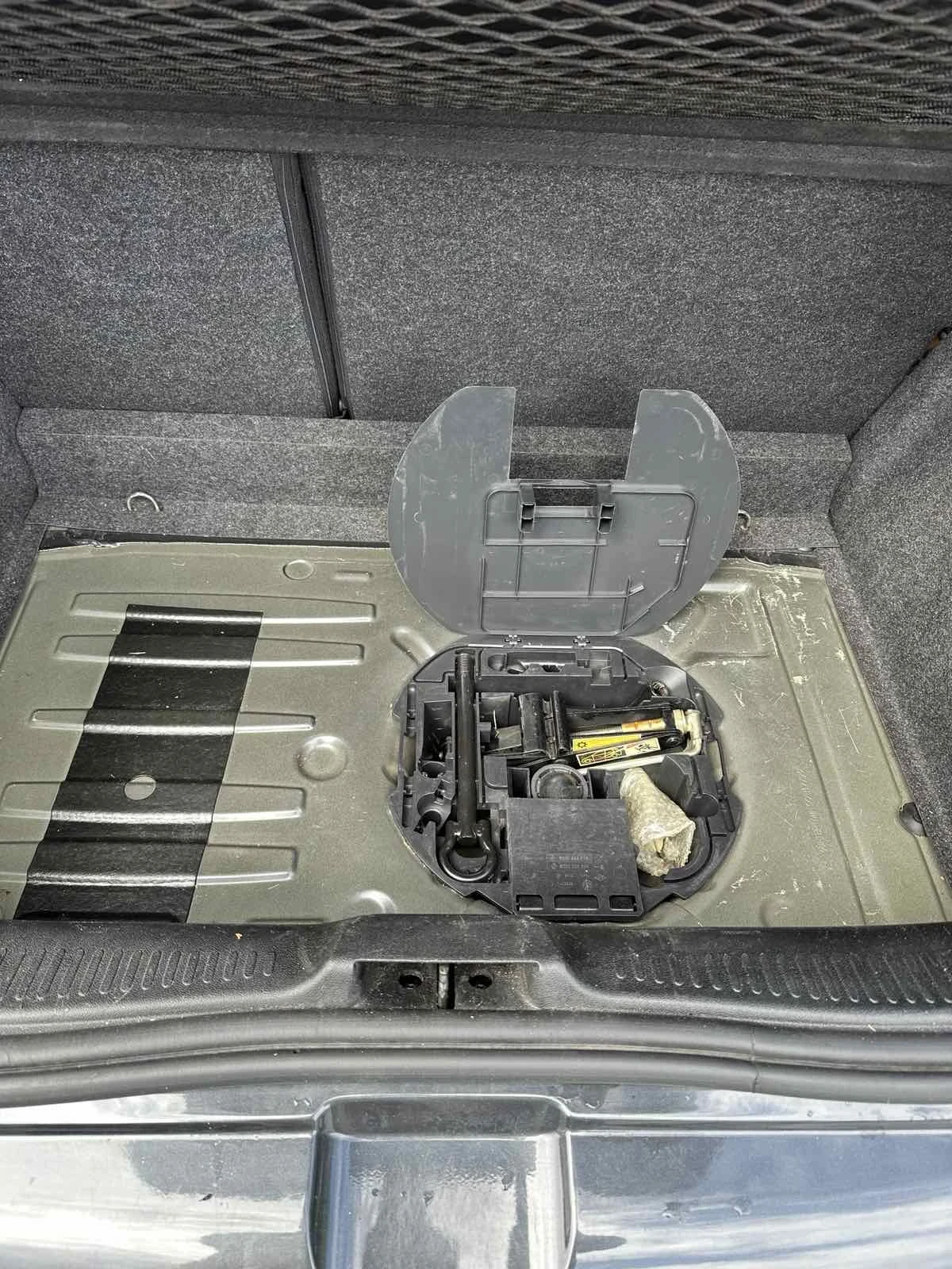 Renault Clio 1.4  98 к.с., снимка 10 - Автомобили и джипове - 54658138