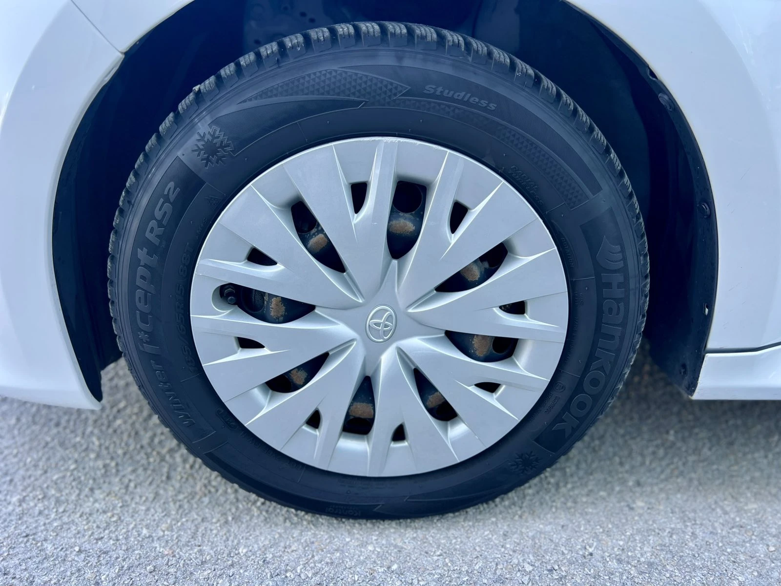 Toyota Yaris Hybird / 1.5 / 116 к.с. / e-CVT, снимка 17 - Автомобили и джипове - 54847112