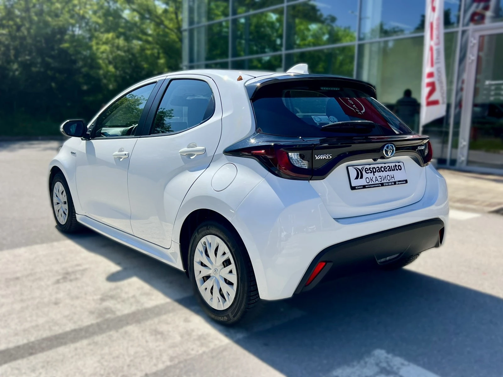 Toyota Yaris Hybird / 1.5 / 116 к.с. / e-CVT, снимка 6 - Автомобили и джипове - 54847112