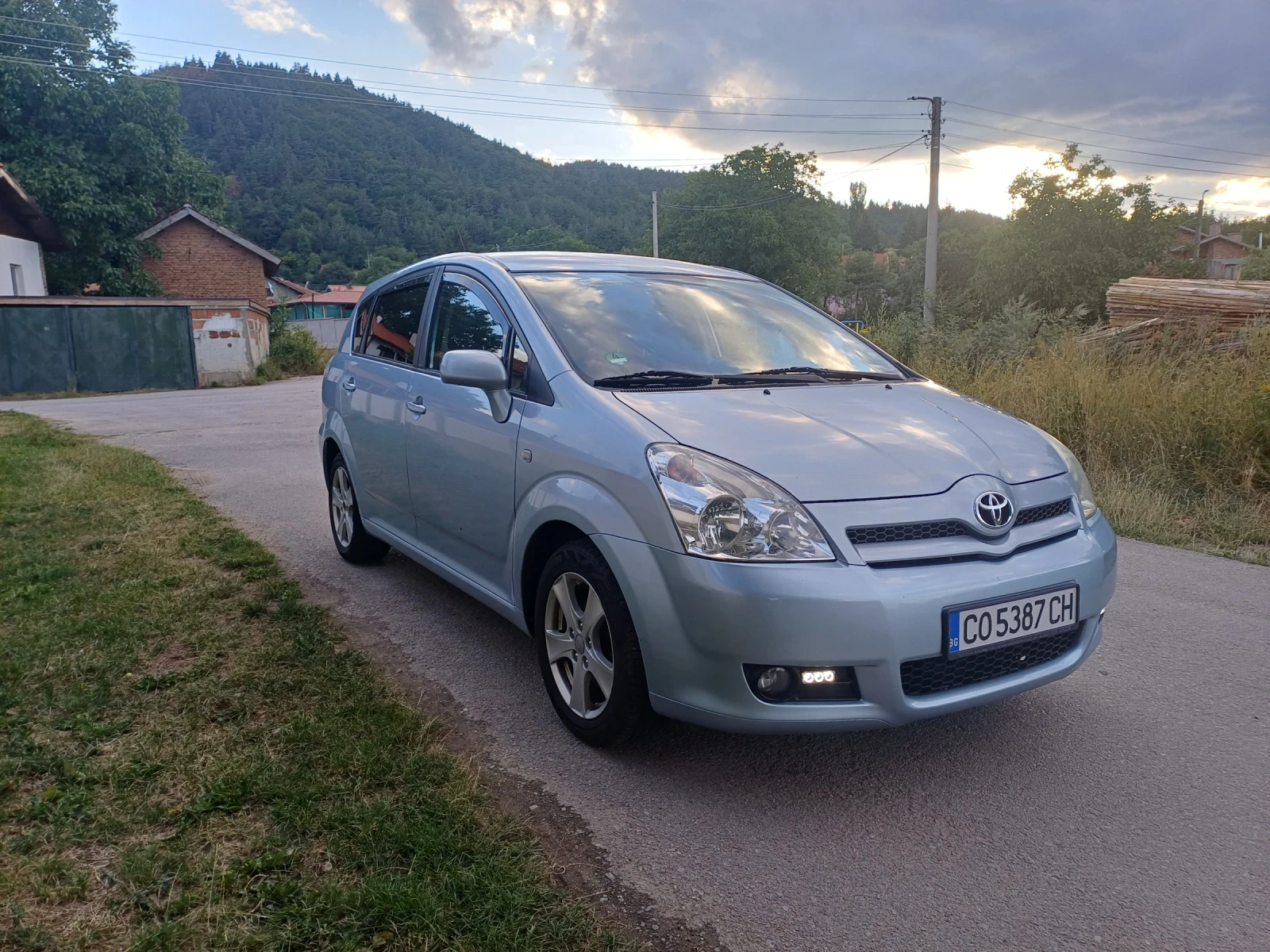 Toyota Corolla verso 1.8.  129кс, снимка 5 - Автомобили и джипове - 55504064