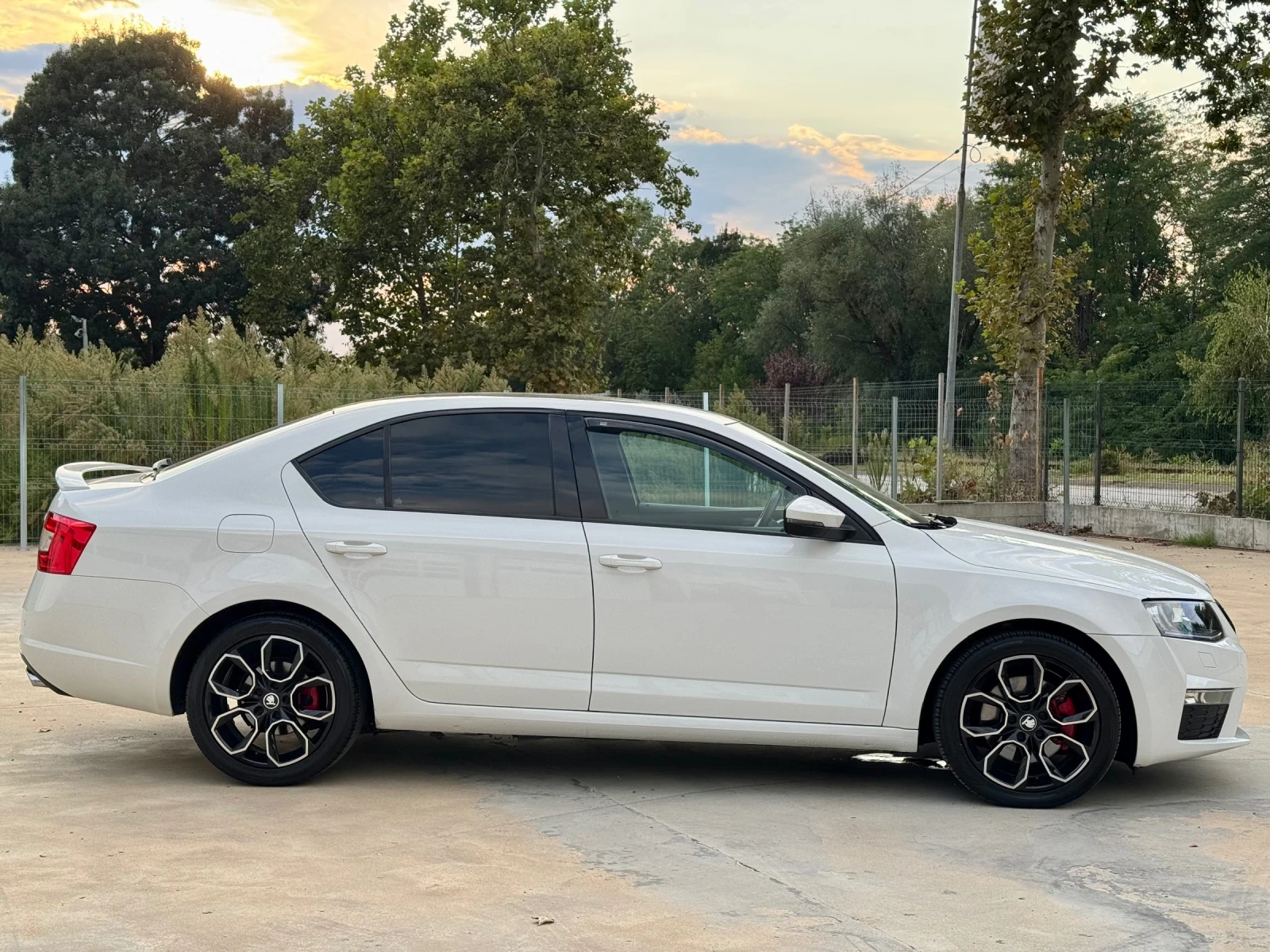 Skoda Octavia * VRS* 2.0TDI* 184ks* TOP* РЪЧКА* , снимка 8 - Автомобили и джипове - 55808599