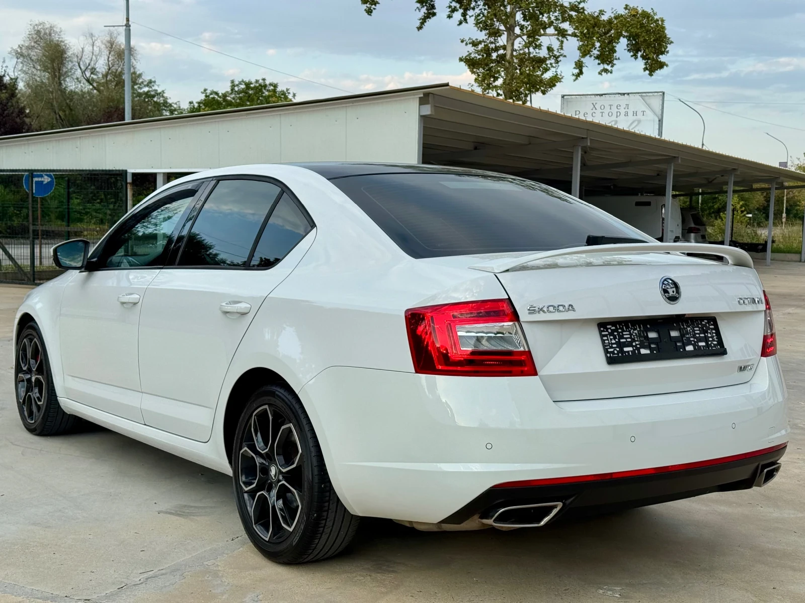 Skoda Octavia * VRS* 2.0TDI* 184ks* TOP* РЪЧКА* , снимка 5 - Автомобили и джипове - 55808599