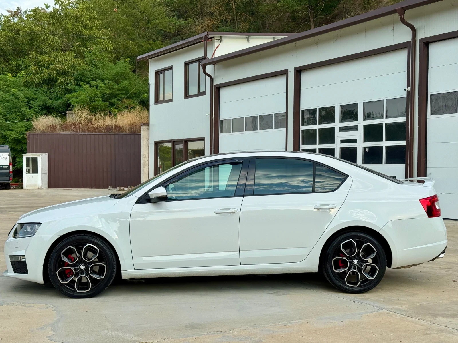 Skoda Octavia * VRS* 2.0TDI* 184ks* TOP* РЪЧКА* , снимка 4 - Автомобили и джипове - 55808599
