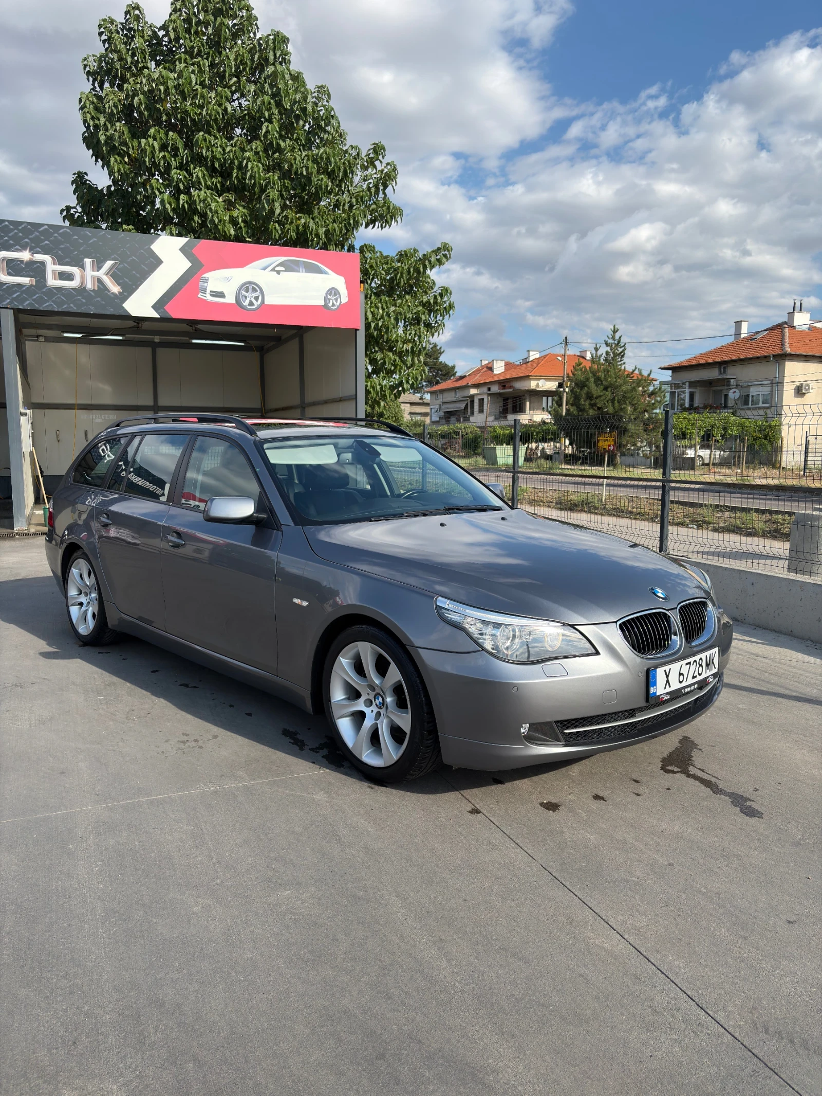 BMW 525 FACELIFT Touring Обслужено/Вериги, снимка 2 - Автомобили и джипове - 55898008