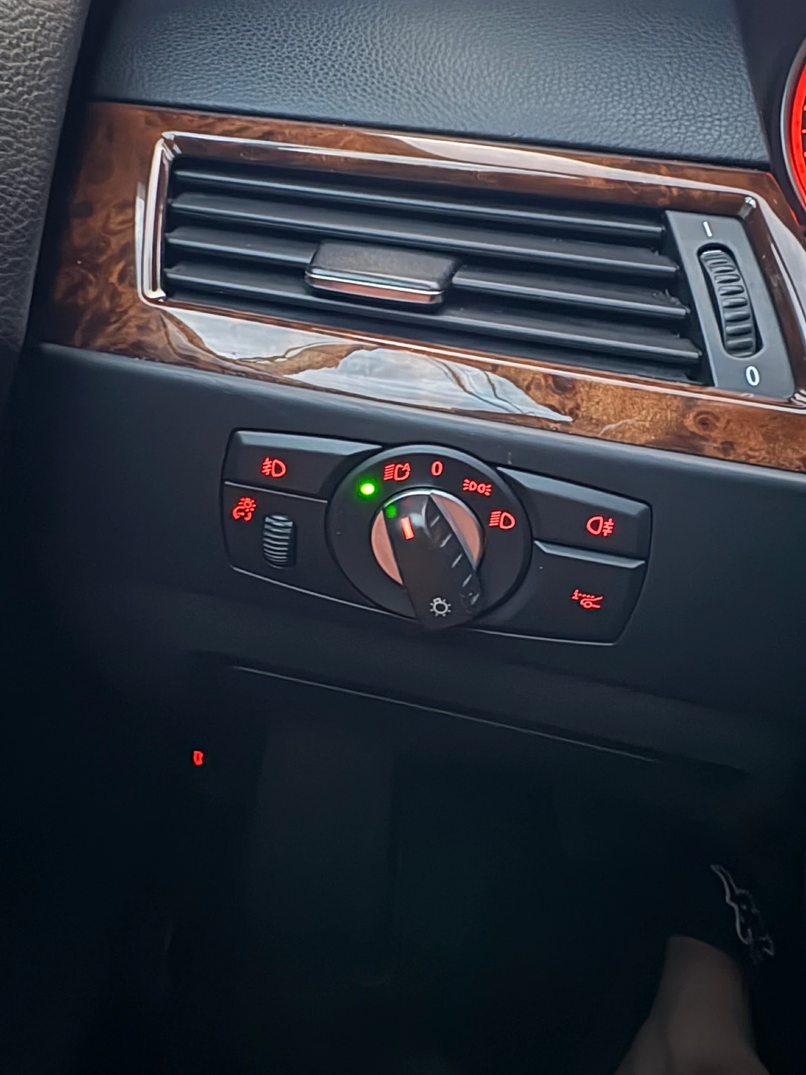 BMW 525 FACELIFT Touring Обслужено/Вериги, снимка 9 - Автомобили и джипове - 55898008