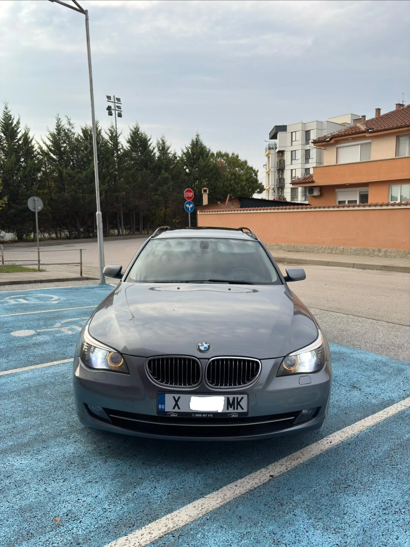 BMW 525 D FACELIFT Touring Обслужено/Вериги, снимка 2 - Автомобили и джипове - 56108574