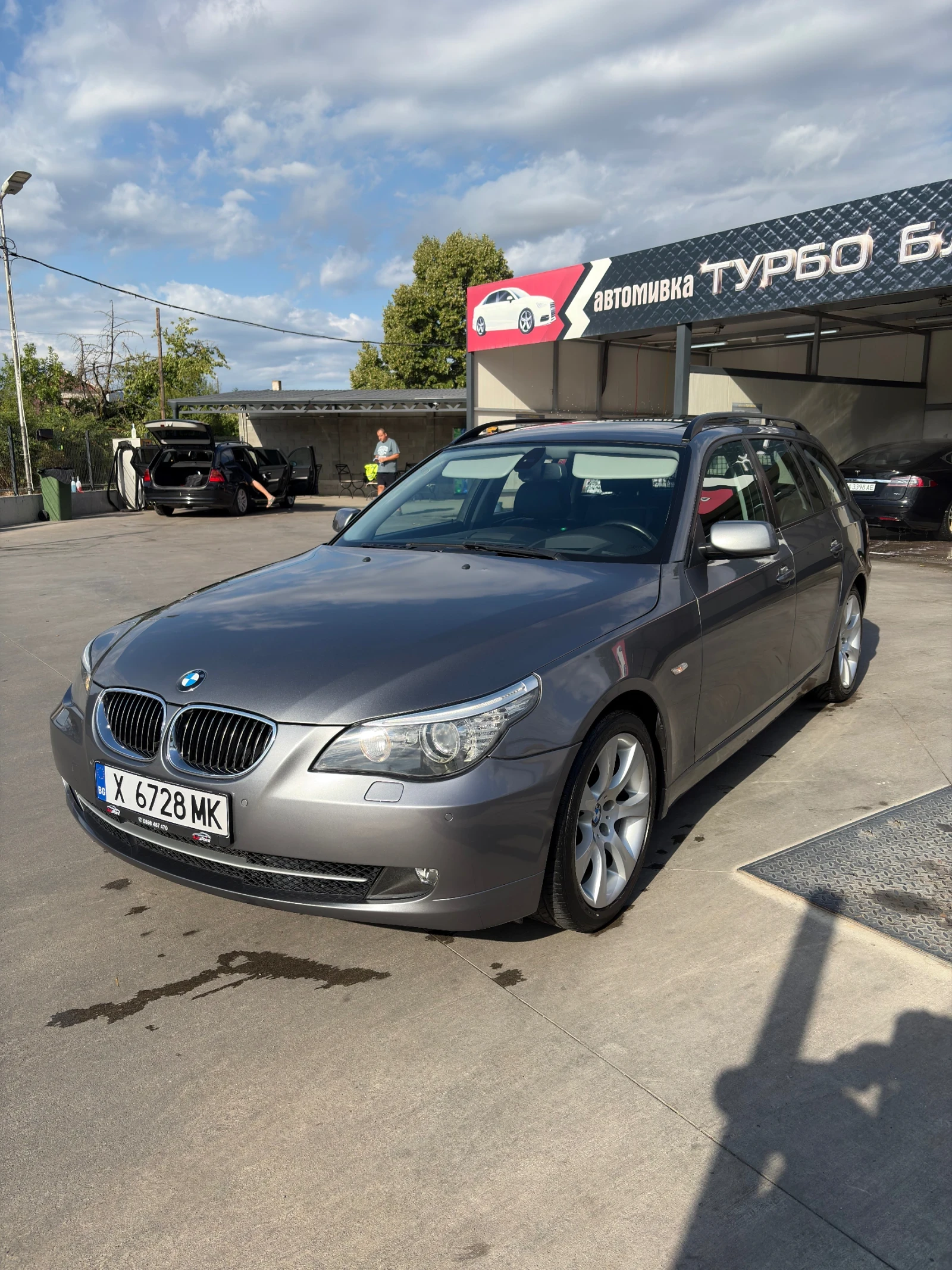 BMW 525 FACELIFT Touring Обслужено/Вериги, снимка 3 - Автомобили и джипове - 55898008