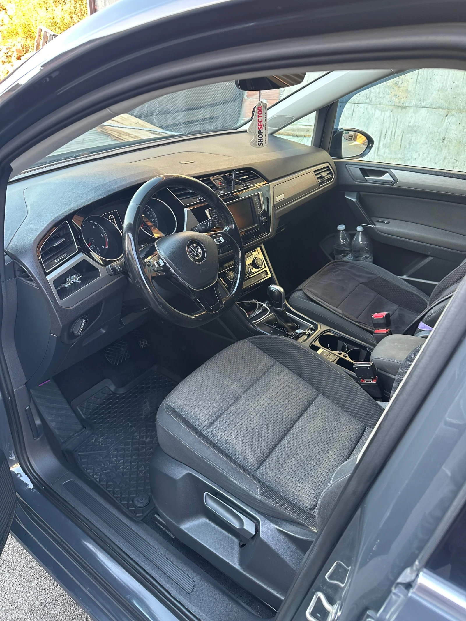 VW Touran, снимка 12 - Автомобили и джипове - 56036058