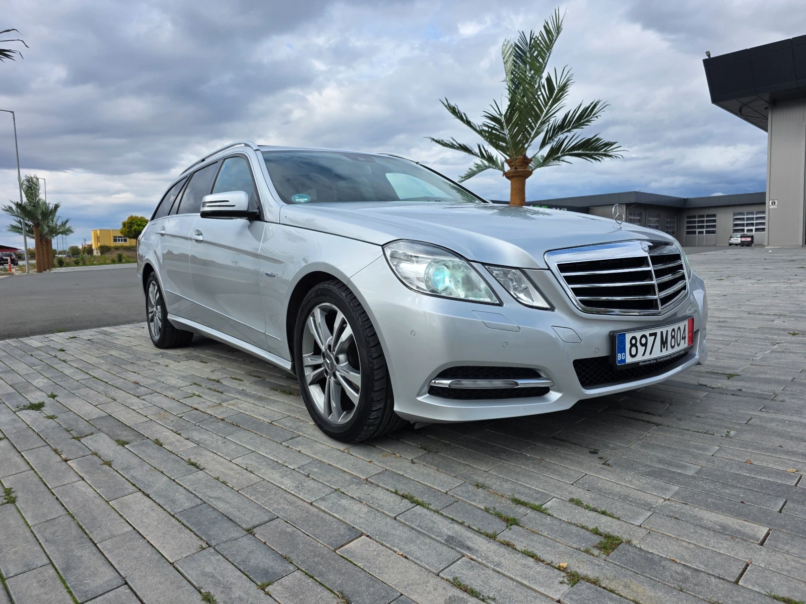 Mercedes-Benz E 220 7G , снимка 2 - Автомобили и джипове - 56722265