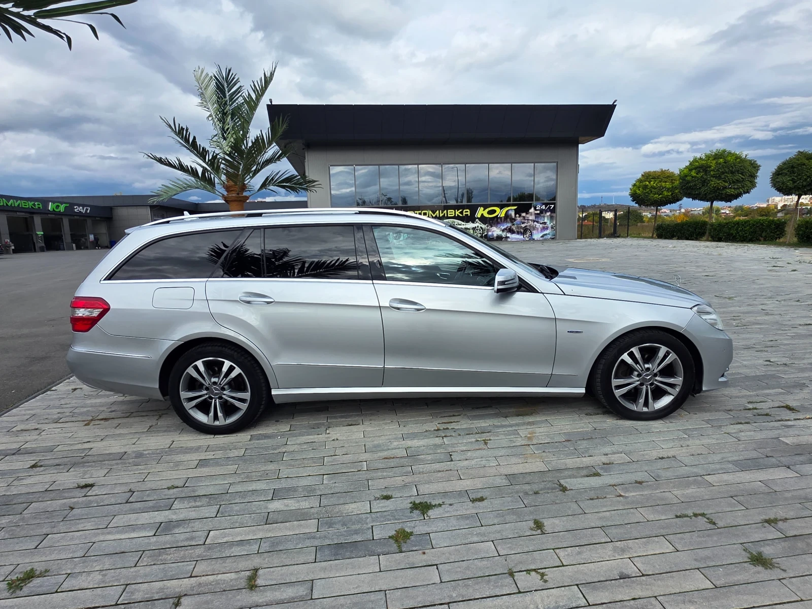 Mercedes-Benz E 220 7G , снимка 3 - Автомобили и джипове - 56722265