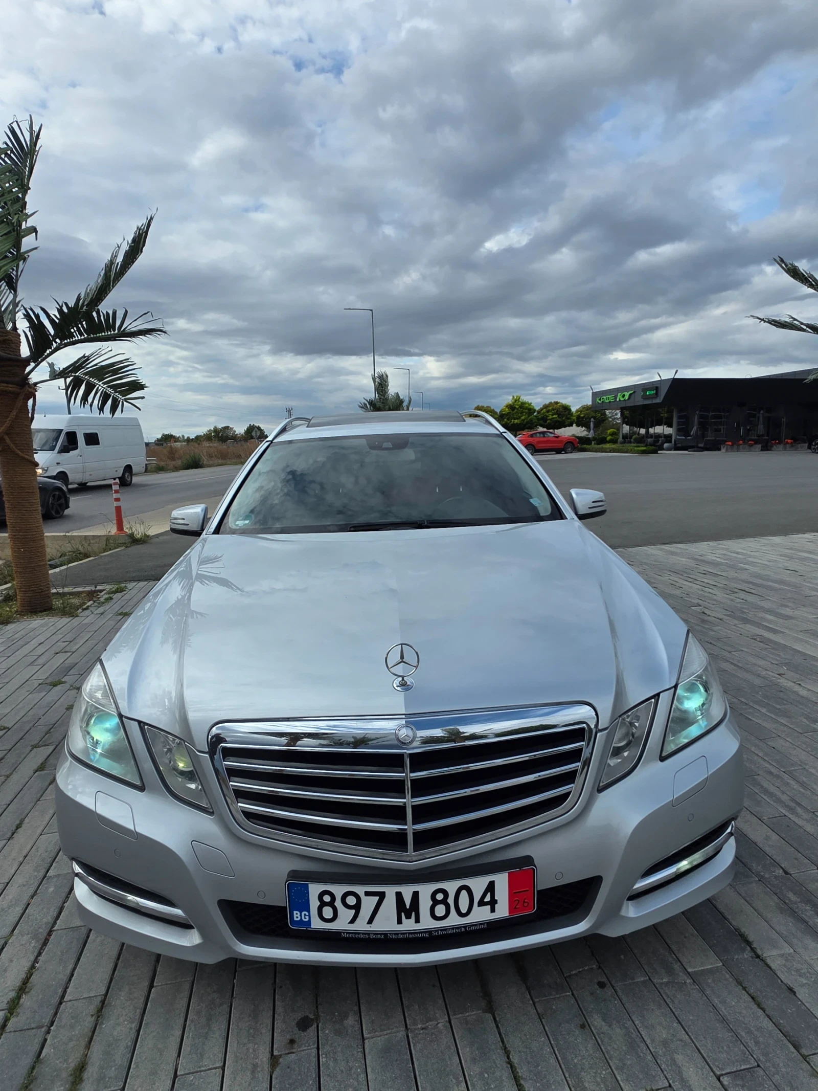 Mercedes-Benz E 220 7G 