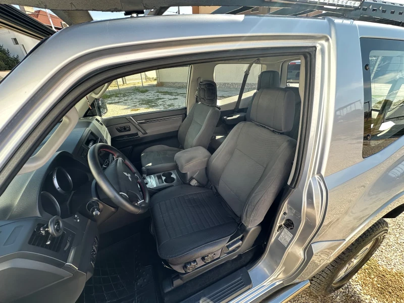 Mitsubishi Pajero IV 3.2 DI-DC | OFF-ROAD, снимка 10 - Автомобили и джипове - 47898897