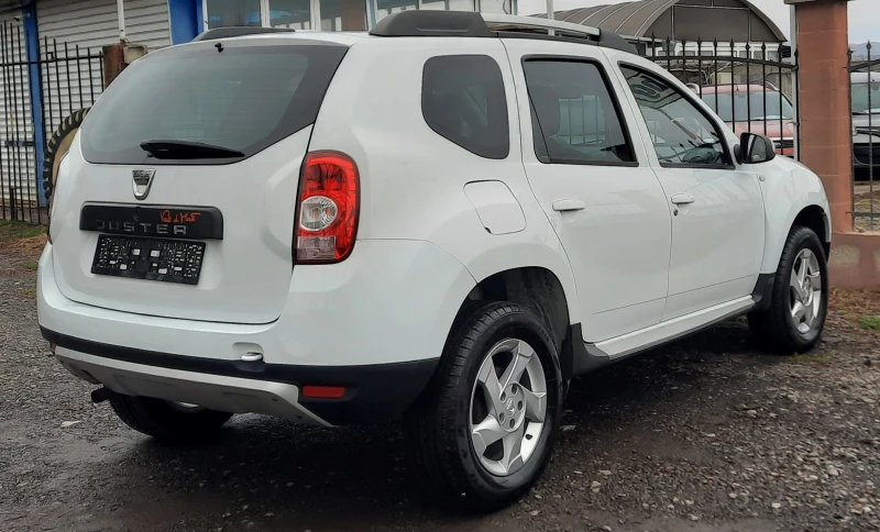 Dacia Duster 1.6i, снимка 4 - Автомобили и джипове - 49272986