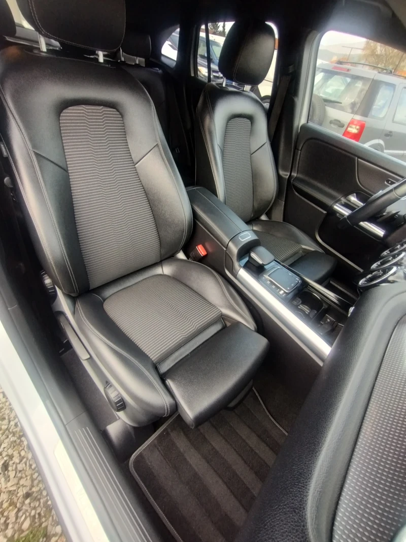 Mercedes-Benz GLA 250 10500км. !!!НОВА!!!, снимка 12 - Автомобили и джипове - 50348137