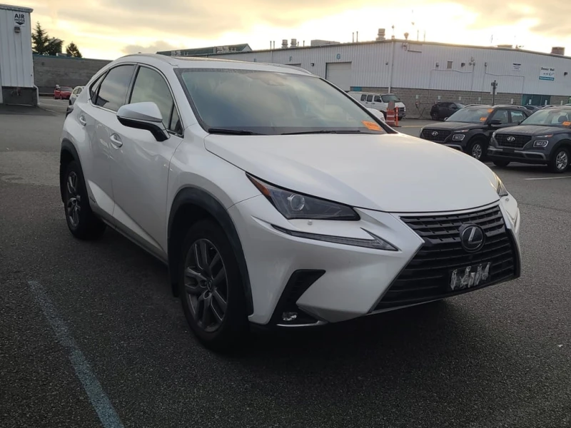 Lexus NX * 300H * CARFAX * ОПЦИЯ ЗА ФИНАНСИРАНЕ * , снимка 2 - Автомобили и джипове - 53178972