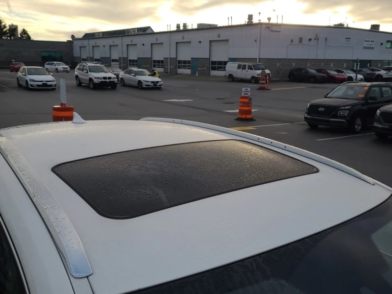 Lexus NX * 300H * CARFAX * ОПЦИЯ ЗА ФИНАНСИРАНЕ * , снимка 10 - Автомобили и джипове - 53178972