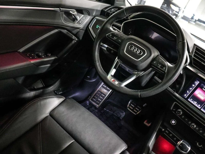 Audi Q3 * quattro Technik * CARFAX * ЦЕНА ДО БГ, снимка 12 - Автомобили и джипове - 53308058