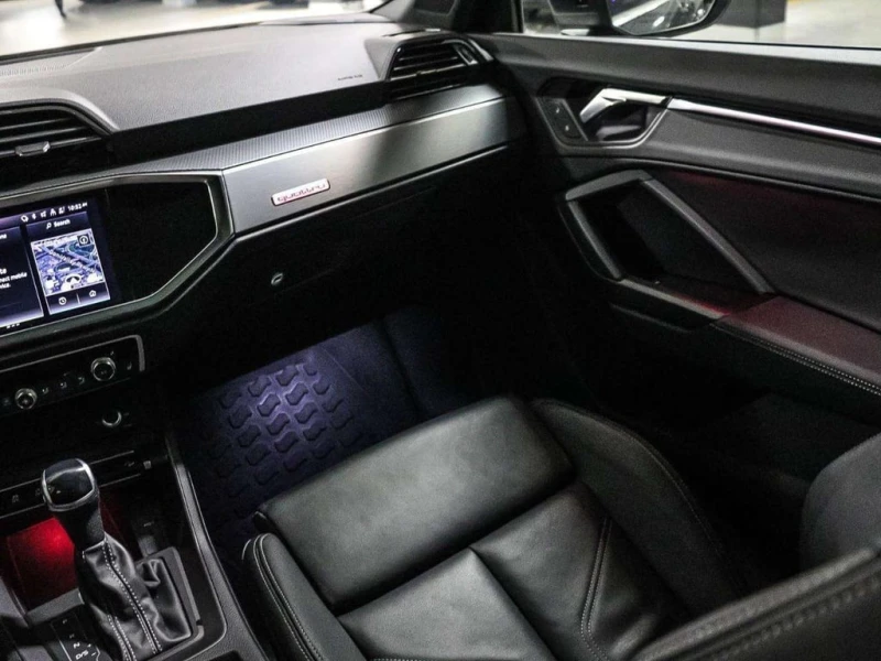 Audi Q3 * quattro Technik * CARFAX * ЦЕНА ДО БГ, снимка 14 - Автомобили и джипове - 53308058
