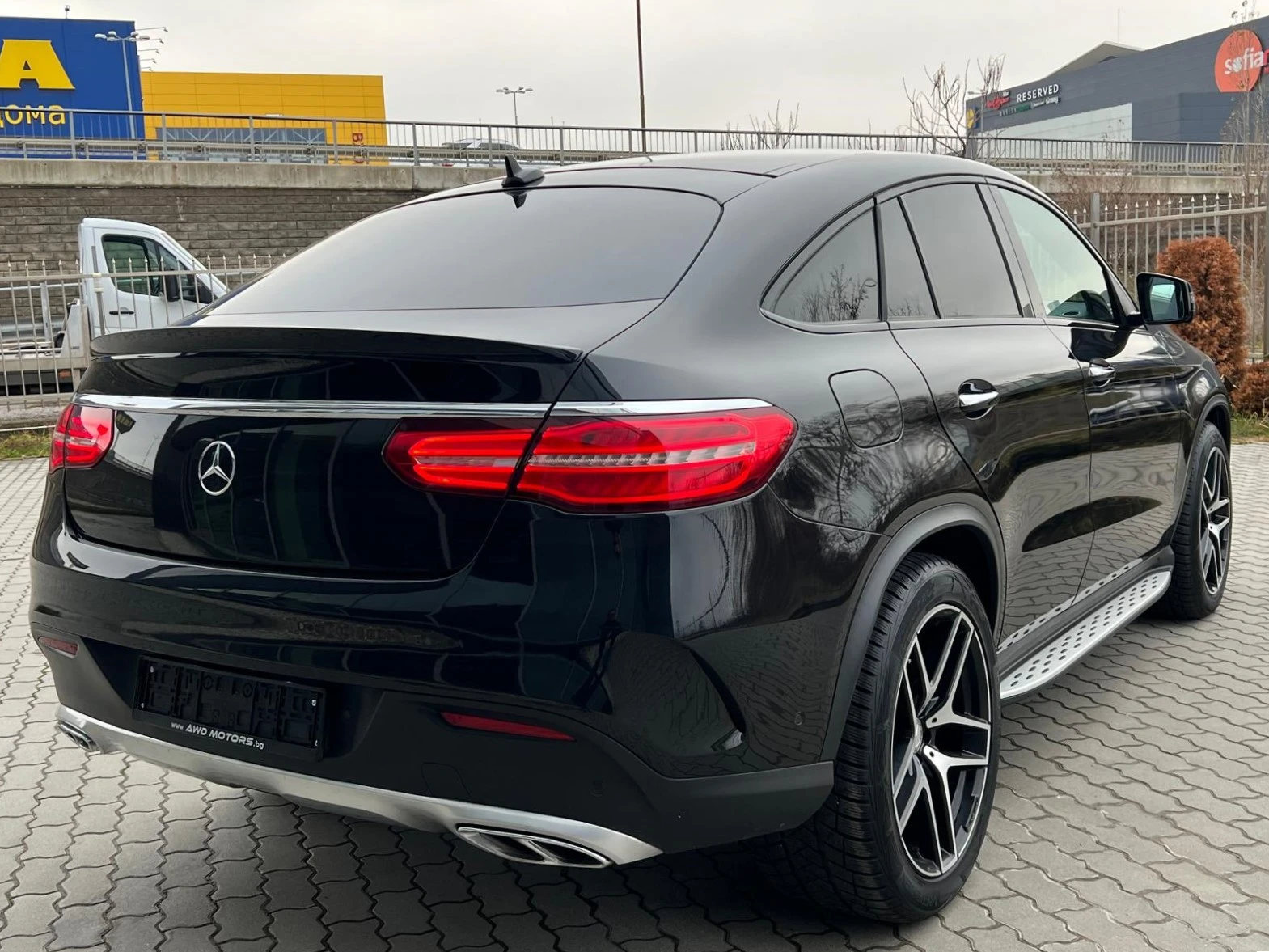 Mercedes-Benz GLE Coupe 450 AMG Дистроник Кам360 Обдухване Harman - изображение 3