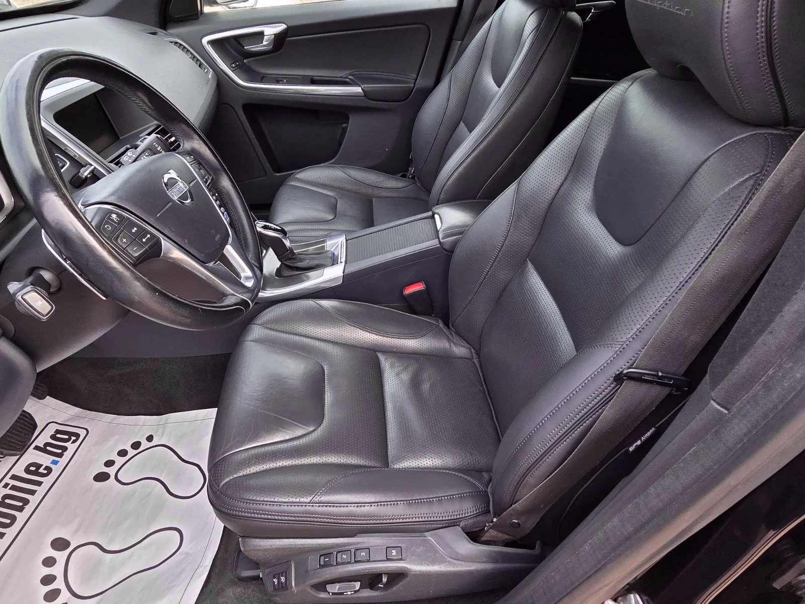 Volvo XC60 2.4/D5/INSCRIPTION - изображение 9
