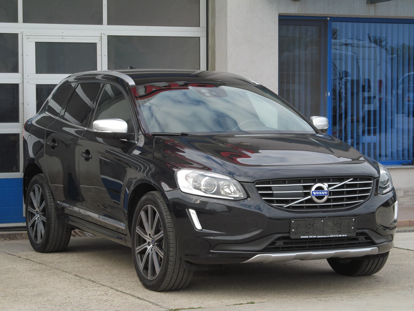 Volvo XC60 2.4/D5/INSCRIPTION - изображение 2