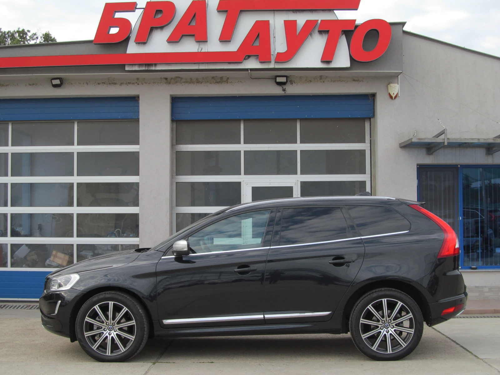 Volvo XC60 2.4/D5/INSCRIPTION - изображение 5