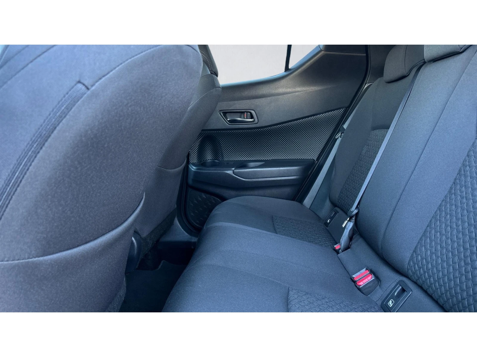 Toyota C-HR ������� ������ �� 425   | Mobile.bg � ����������� 11