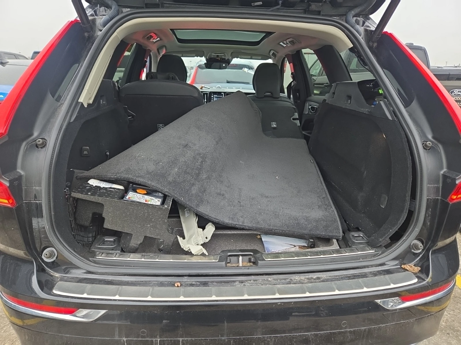 Volvo XC60 INSCRITION * * CARFAX * * АВТО КРЕДИТ * * , снимка 12 - Автомобили и джипове - 53913881