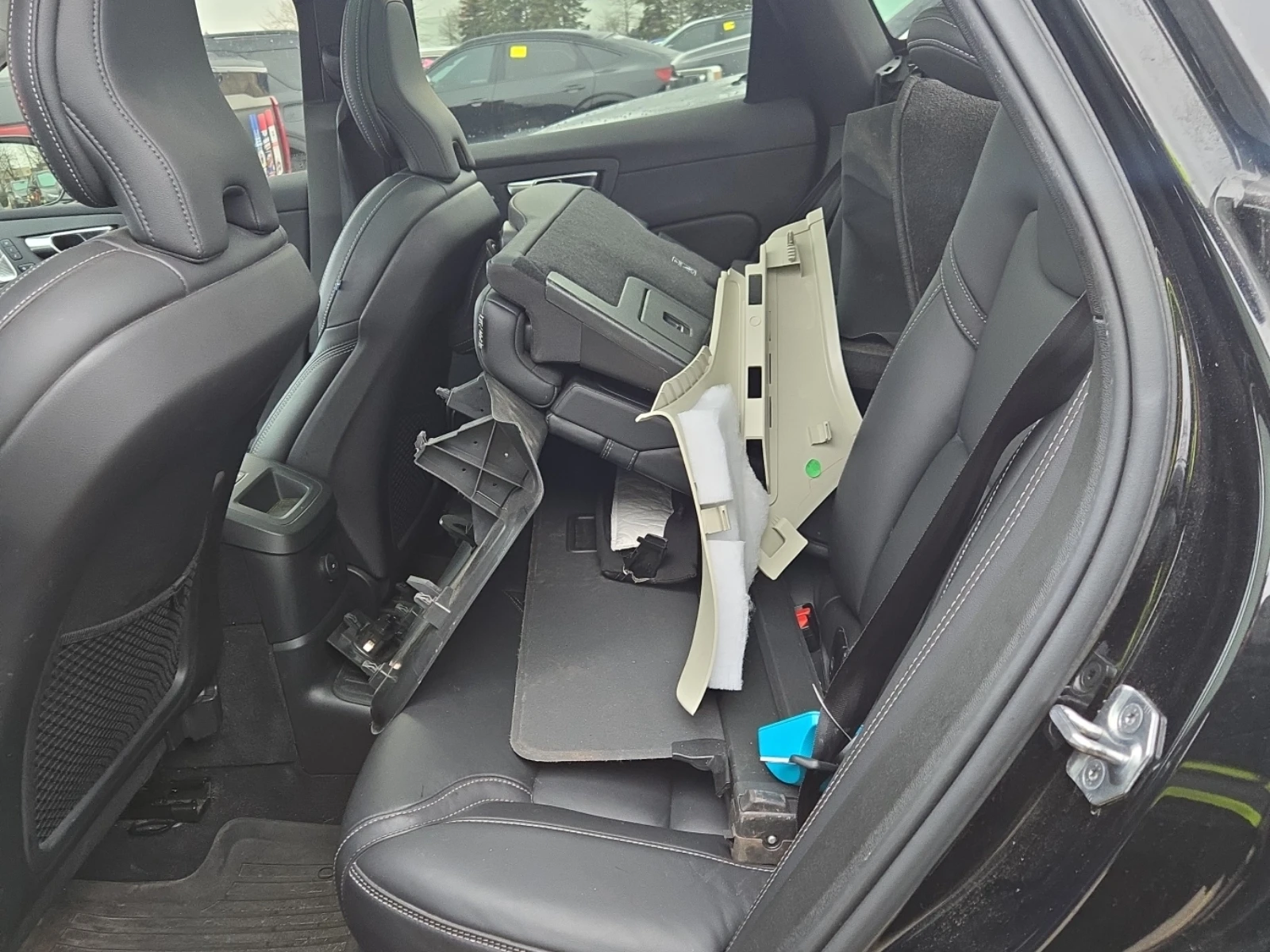 Volvo XC60 INSCRITION * * CARFAX * * АВТО КРЕДИТ * * , снимка 9 - Автомобили и джипове - 53913881