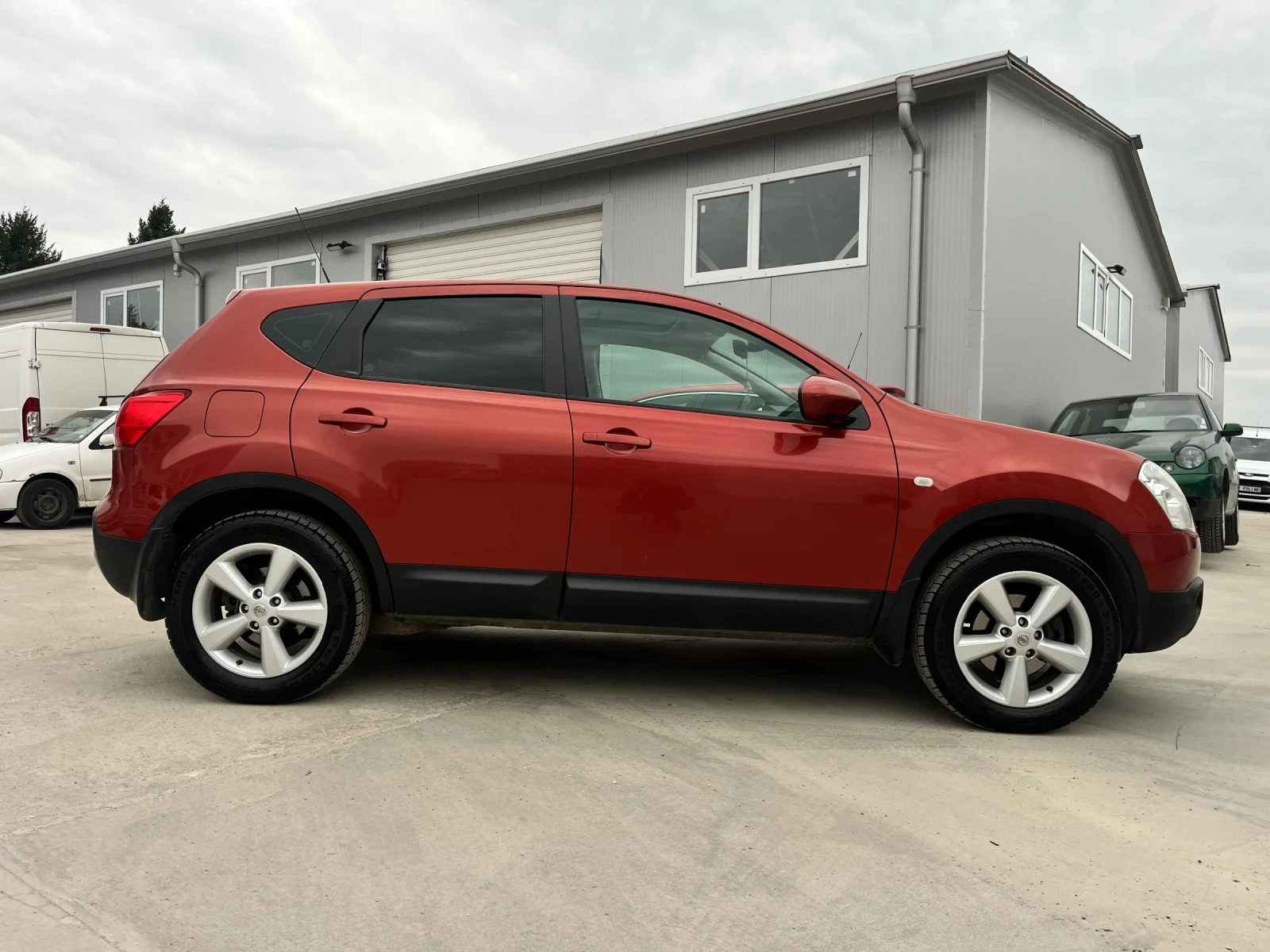 Nissan Qashqai 1, 6i-116k.c/ПАНОРАМА/ОБСЛУЖЕН!!!, снимка 8 - Автомобили и джипове - 54009825