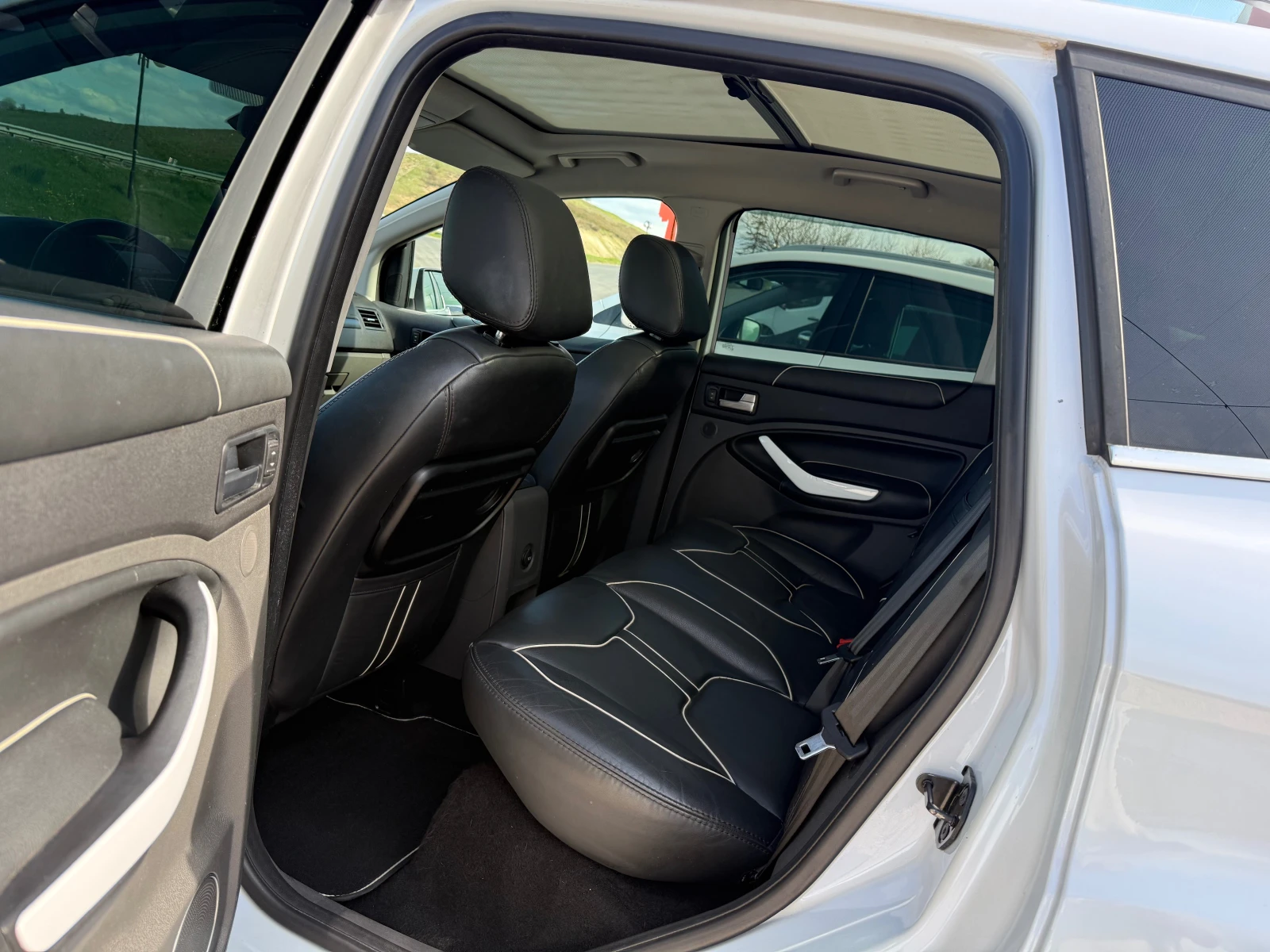 Ford Kuga 2.0TDCi, 163кс.Individual, AWD, , снимка 15 - Автомобили и джипове - 54150363