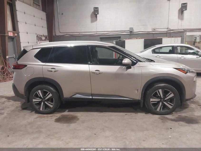 Nissan Rogue 1.5l Sl Intelligent Awd, снимка 13 - Автомобили и джипове - 54154059