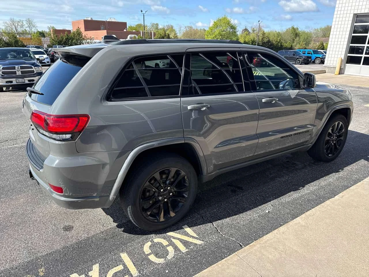 Jeep Grand cherokee * Altitude * CARFAX * ЦЕНА ДО БГ, снимка 3 - Автомобили и джипове - 54385488