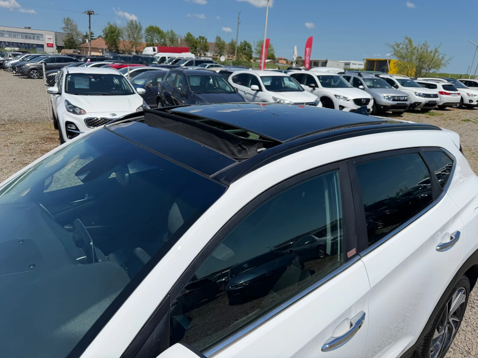 Hyundai Tucson 1.6 AWD ШВЕЙЦАРИЯ  PREMIUM FACELIFT, снимка 12 - Автомобили и джипове - 54593624