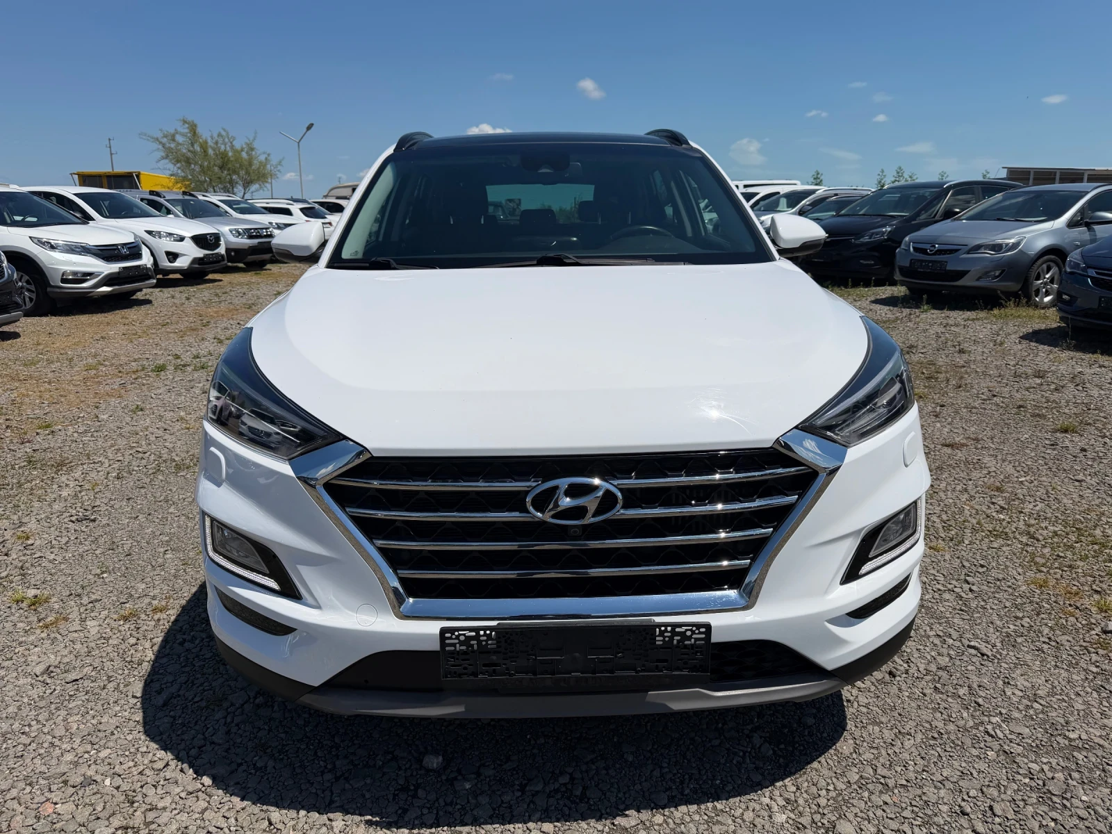 Hyundai Tucson 1.6 AWD ШВЕЙЦАРИЯ  PREMIUM FACELIFT, снимка 2 - Автомобили и джипове - 54593624