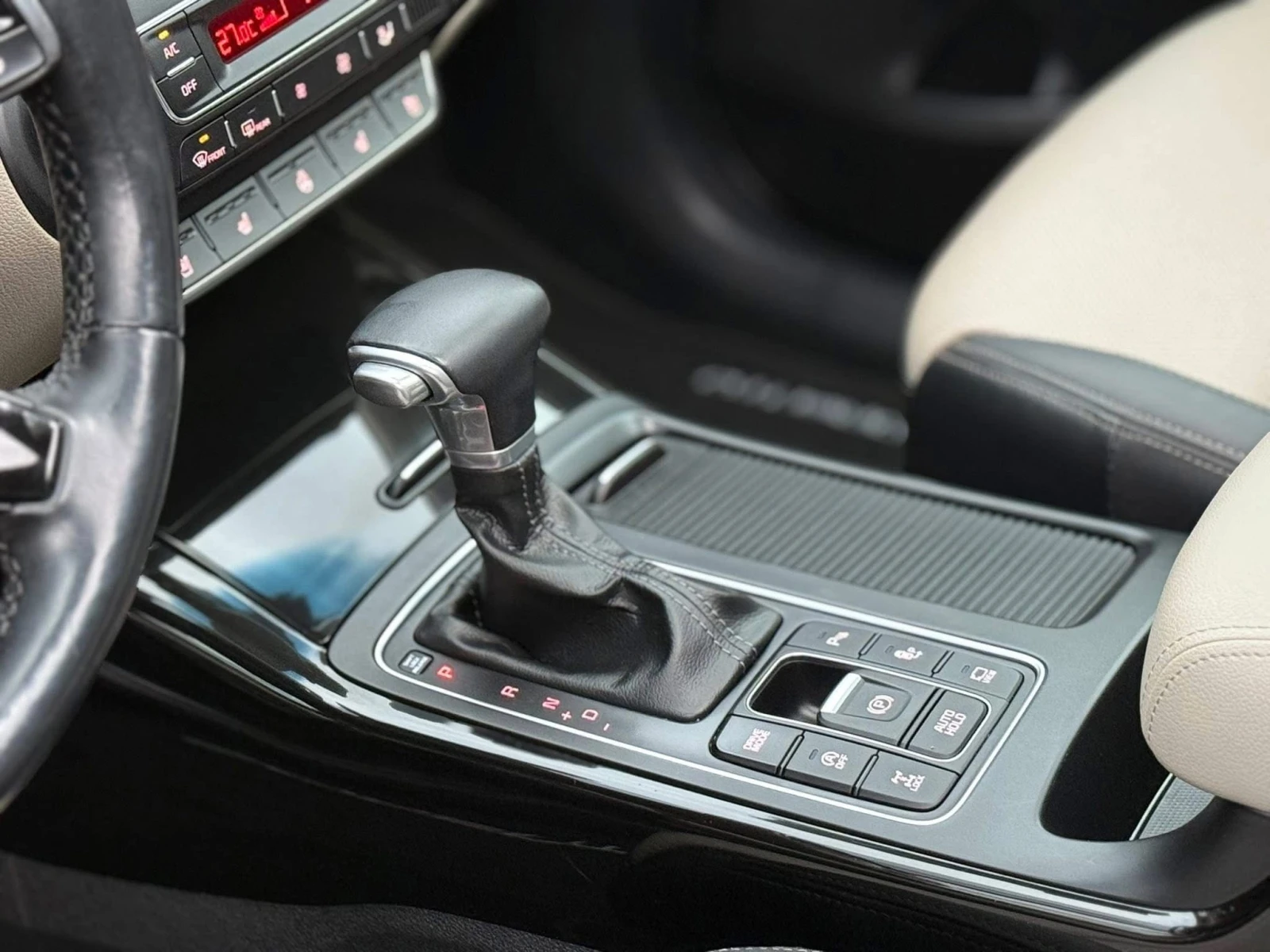 Kia Sorento FULL EXSLUSIVE , снимка 13 - Автомобили и джипове - 55567788