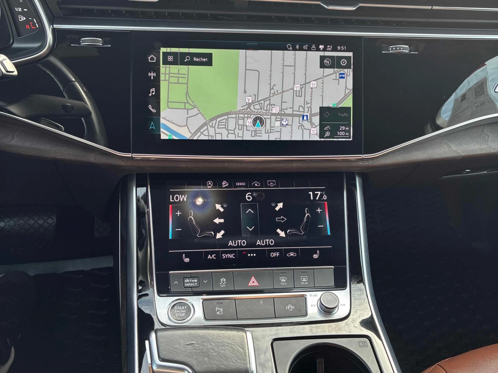 Audi Q7 * Komfort * CARFAX * БЕЗ ПЪРВОНАЧАЛНА ВНОСКА, снимка 9 - Автомобили и джипове - 56123819
