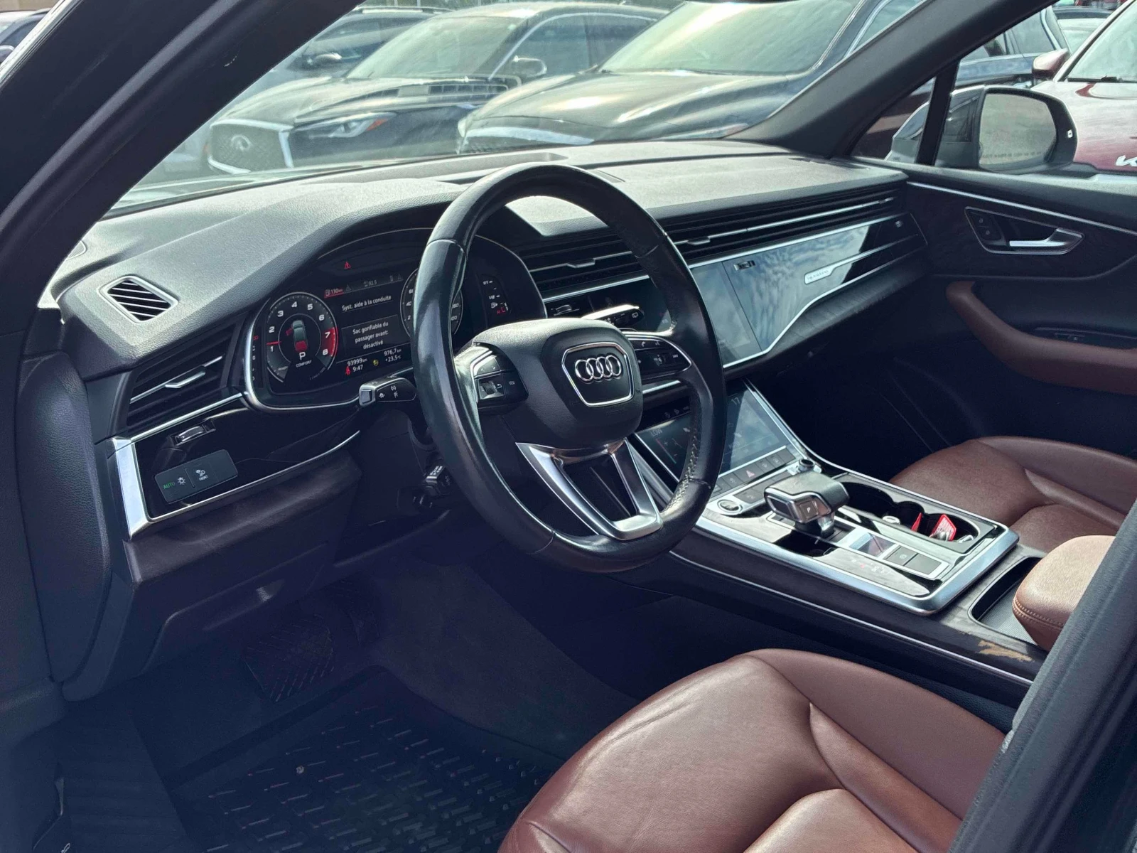 Audi Q7 * Komfort * CARFAX * БЕЗ ПЪРВОНАЧАЛНА ВНОСКА, снимка 5 - Автомобили и джипове - 56123819
