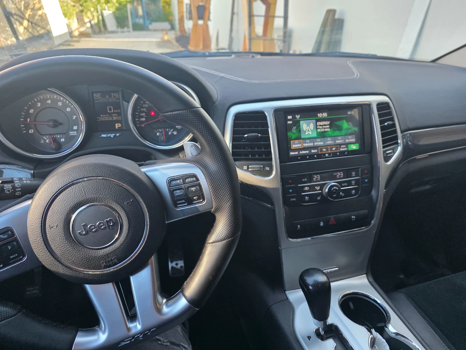 Jeep Grand cherokee 6.4 SRT, снимка 9 - Автомобили и джипове - 56324159
