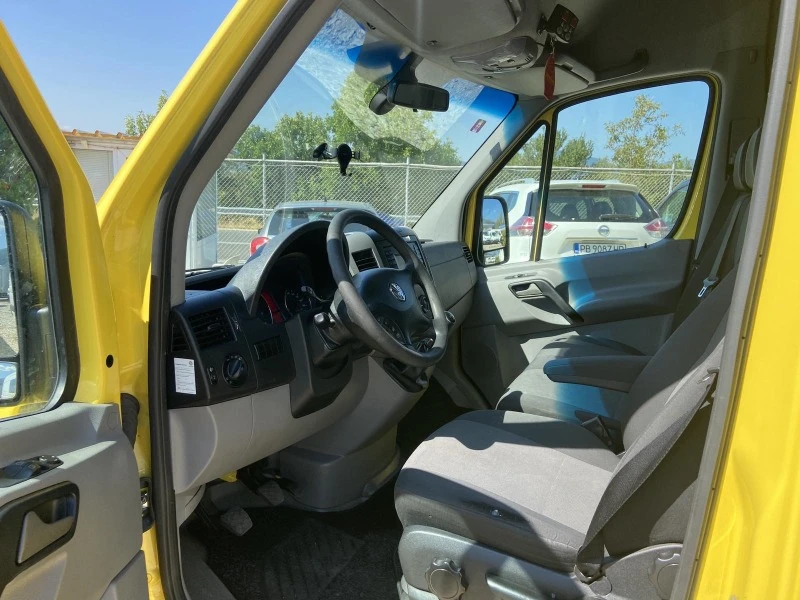 VW Crafter 220в Минусов, снимка 8 - Бусове и автобуси - 46713312