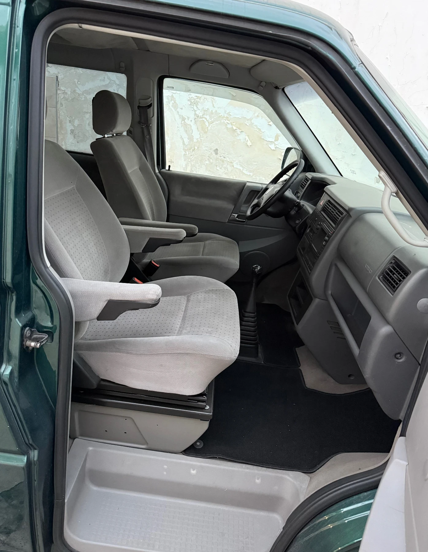 VW Caravelle Caravelle 2.5 tdi 102 ps - изображение 6