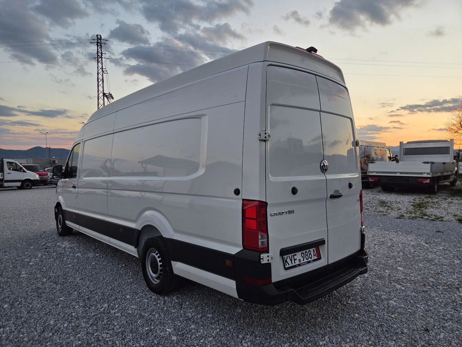 VW Crafter 2.0 TDI, XXL, Климатик, Нави, снимка 3 - Бусове и автобуси - 54114424