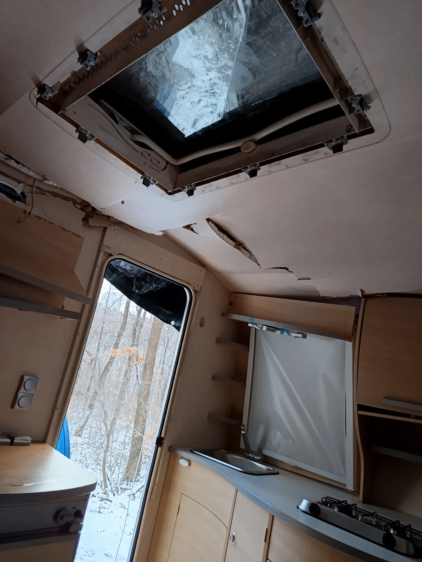 Каравана Adria Action 341ph - изображение 10