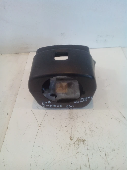Пластмаса около волан Субару Импреза